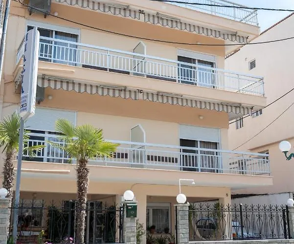 μpasias Apartman Paralía